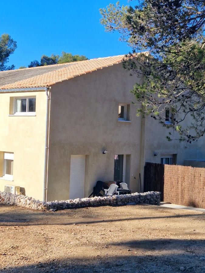Bel Appartement Duplex Ventabren Exterior foto